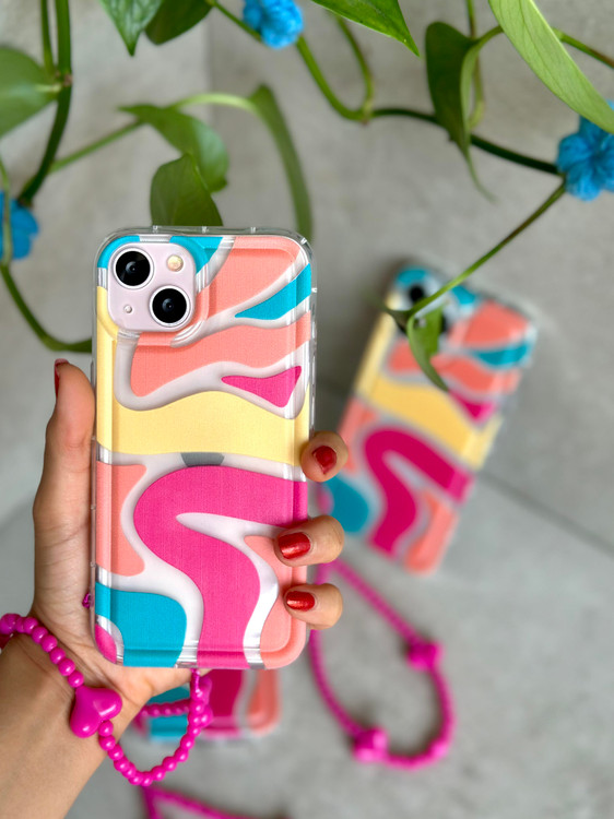 کاور آیفون رنگارنگ با طراحی خاص و آویز تزئینی