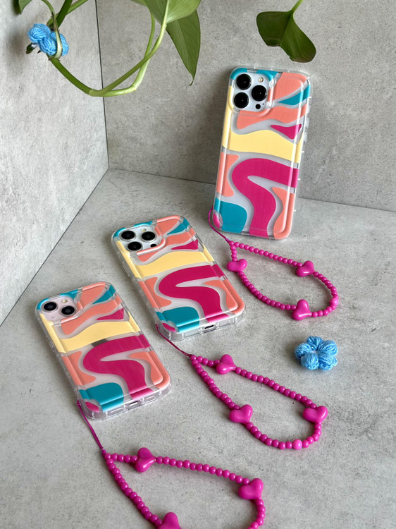 قاب فانتزی آیفون با رنگهای شاد و آویز ترند دخترانه