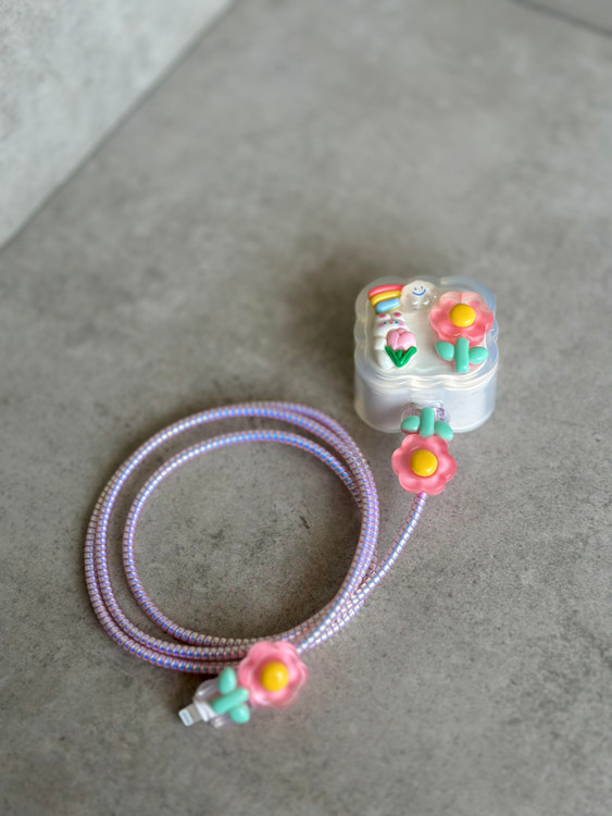 پک ۵ تکه محافظ شارژر آیفون طرح گل و خرگوش مناسب آداپتور ۲۰ وات سهپین و کابل لایتنینگ