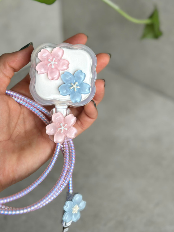 محافظ شارژر آیفون طرح گلگلی – مناسب آداپتور سهپین ۲۰ وات